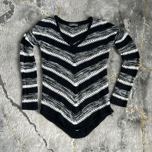 Black White Chevron Sweater